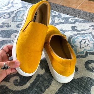 Soda Slip-Ons Yellow